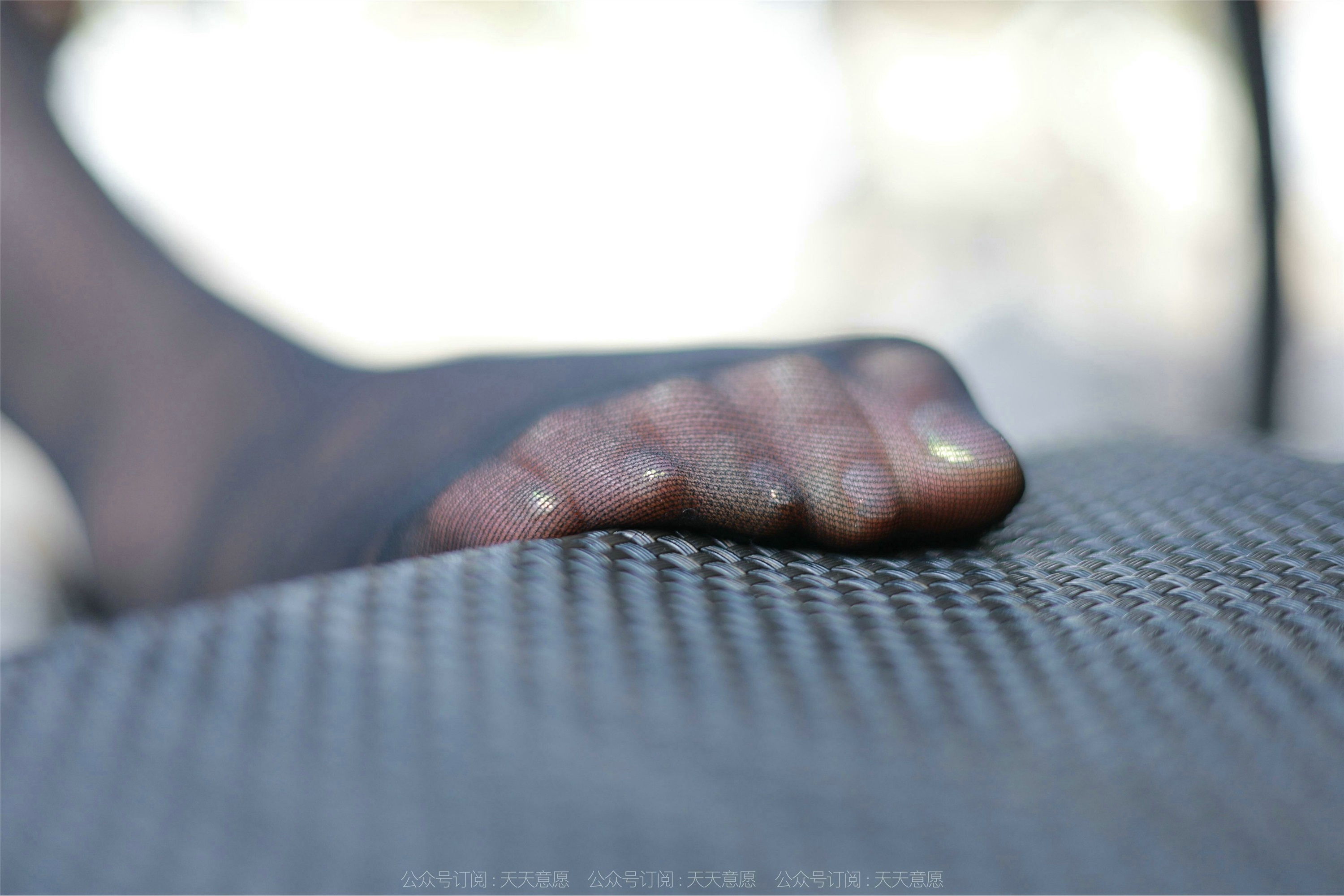 IESS异思趣向  2022.02.11 丝享家1002：婉萍《性感OL窄裙》